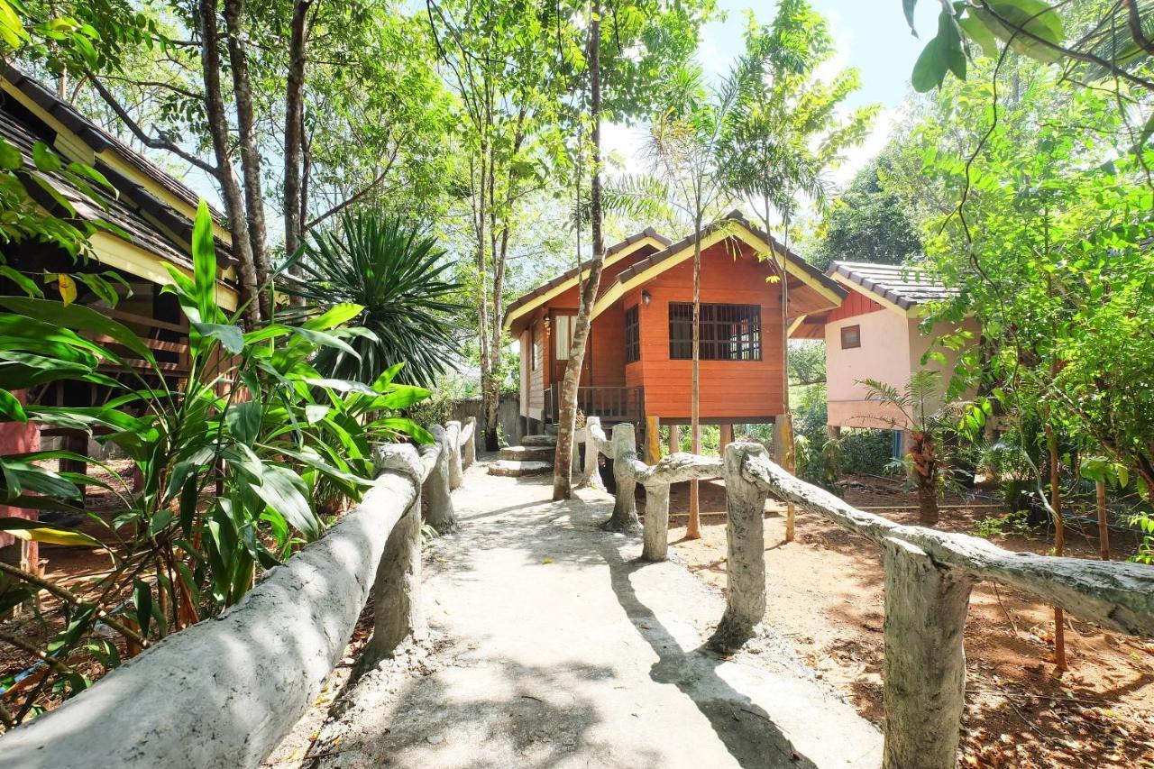 Oyo 604 Ruen Mai Horm Resort Trang Extérieur photo